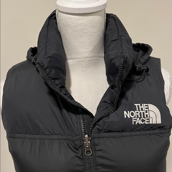 The North Face Stow 700 Black Puffer Vest Size XS - Picture 3 of 12